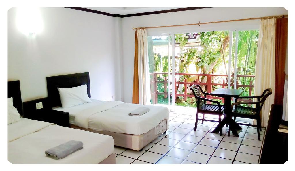 Thong Paeka Hotel Prasat Zimmer foto